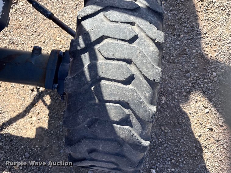 image for item EU0383 Kubota L3301D tractor