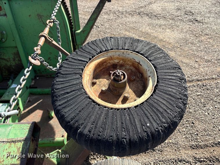 image for item EU0389 John Deere 1580 batwing rotary mower