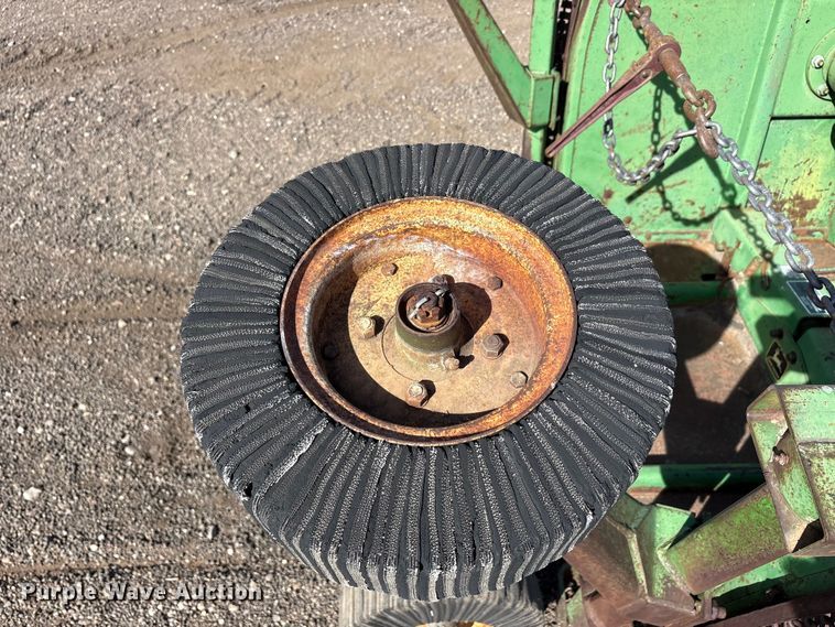 image for item EU0389 John Deere 1580 batwing rotary mower