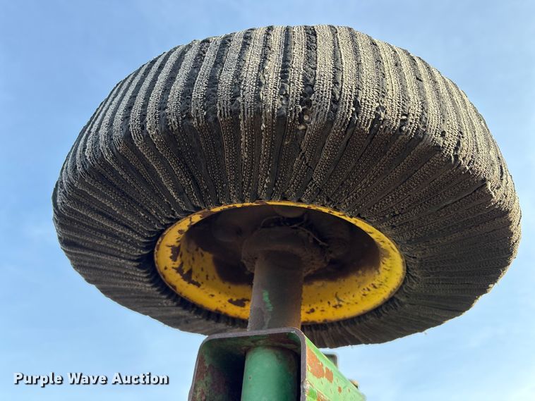 image for item EU0392 John Deere batwing rotary mower