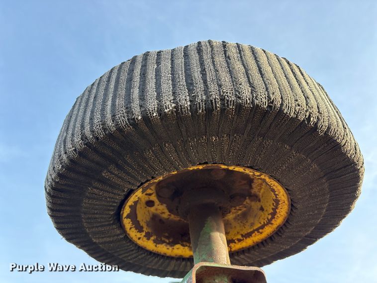 image for item EU0392 John Deere batwing rotary mower