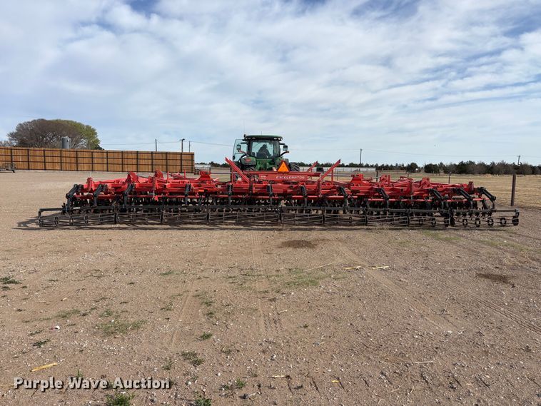 image for item EU0399 2012 Kuhn Krause Excelerator 8000 tandem disk