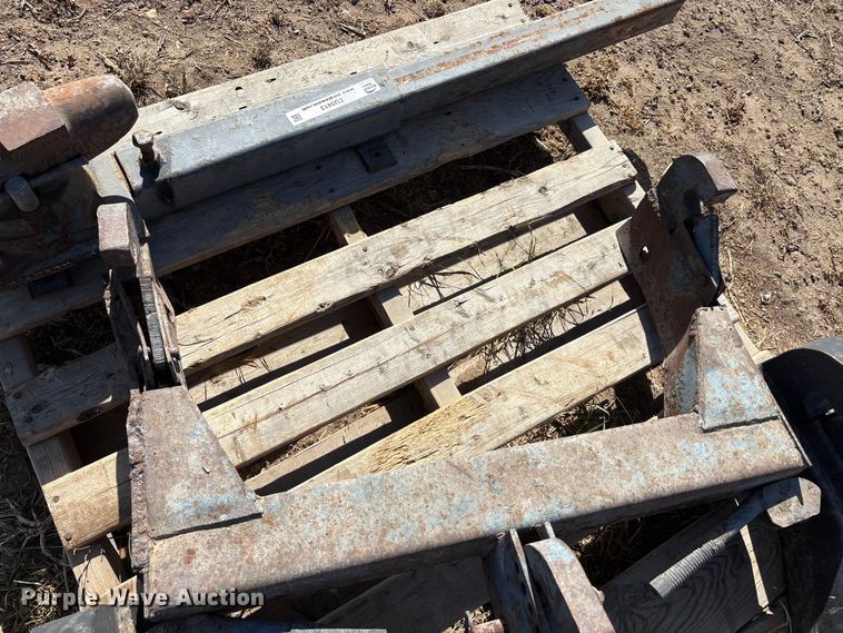 image for item EU0413 Tractor attachments