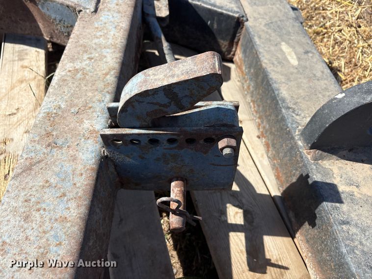 image for item EU0413 Tractor attachments