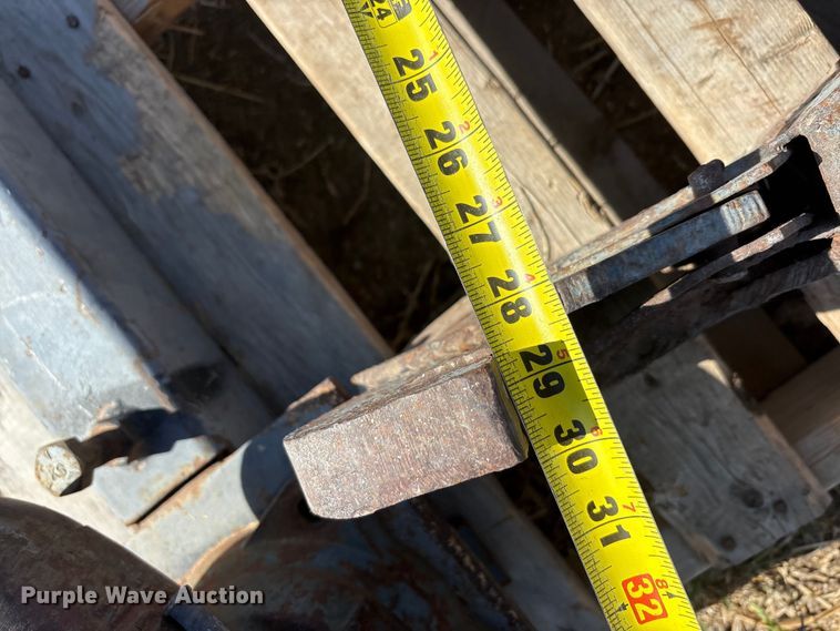 image for item EU0413 Tractor attachments