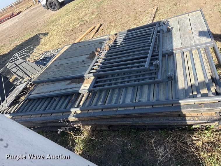 image for item EU0422 Horse stall panels