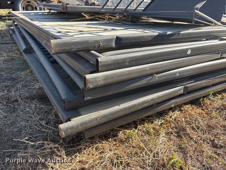 image for item EU0422 Horse stall panels