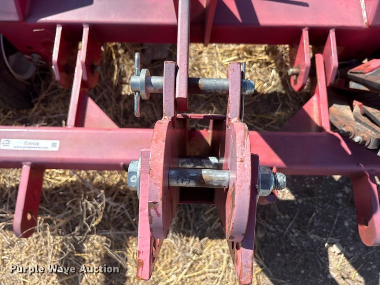 image for item EU0426 Red master Harrow chisel