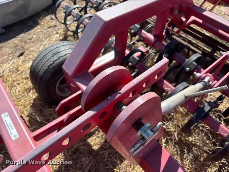 image for item EU0426 Red master Harrow chisel