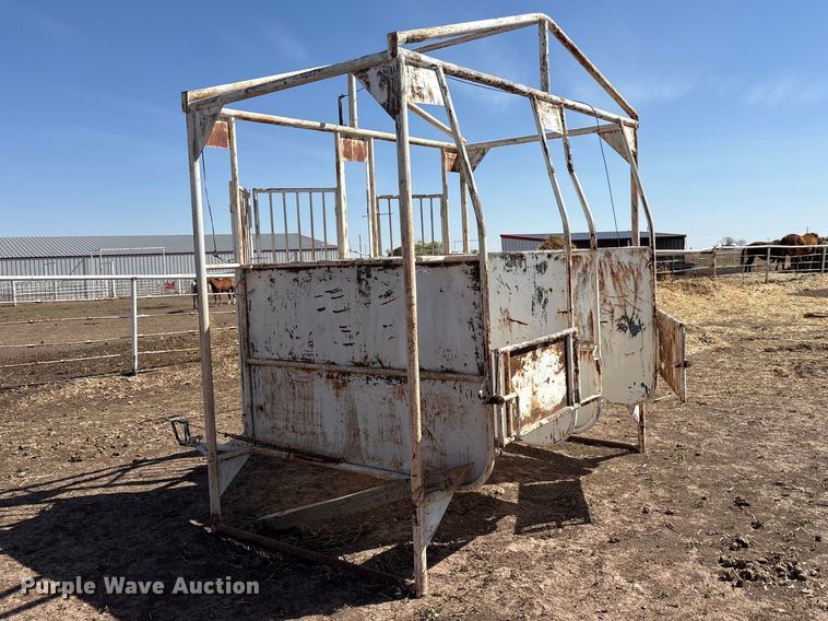 image for item EU0427 Horse racing stalls 