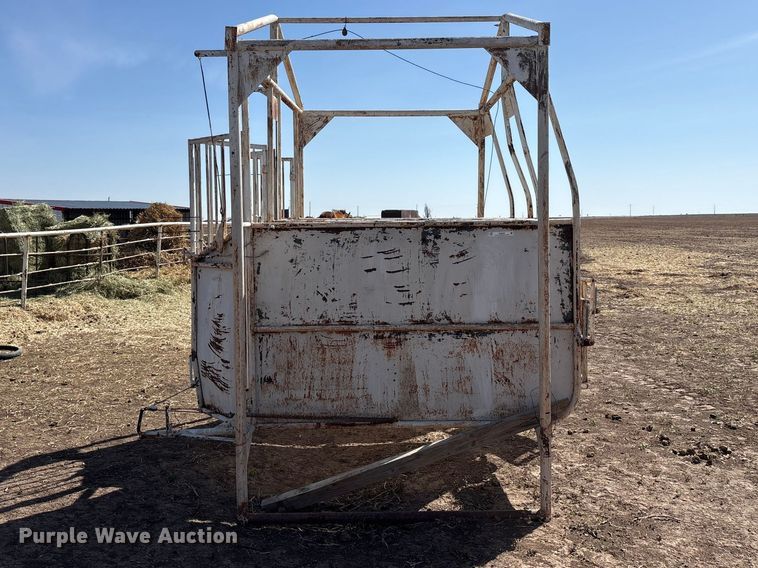 image for item EU0427 Horse racing stalls 