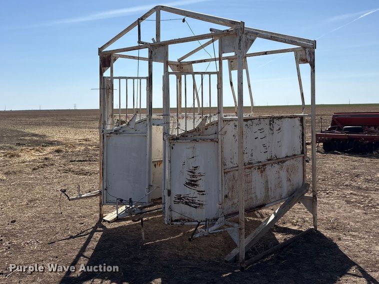 image for item EU0427 Horse racing stalls 