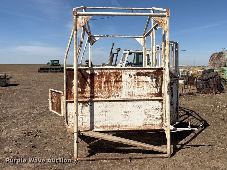image for item EU0427 Horse racing stalls 