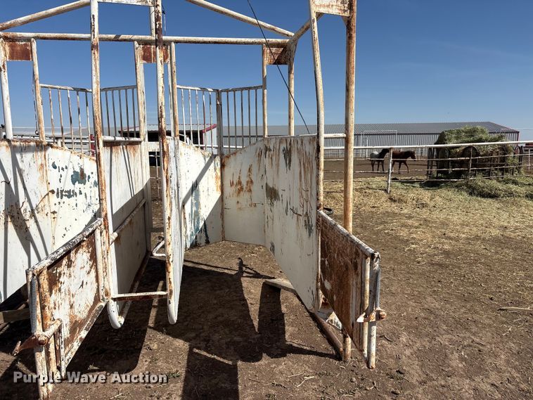 image for item EU0427 Horse racing stalls 