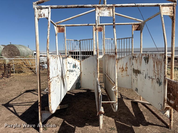 image for item EU0427 Horse racing stalls 