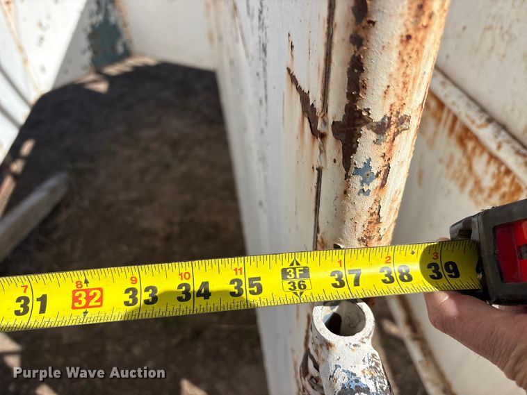 image for item EU0427 Horse racing stalls 