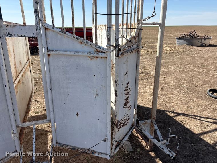 image for item EU0427 Horse racing stalls 