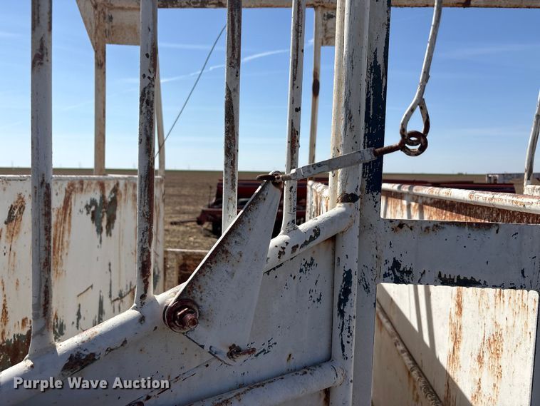 image for item EU0427 Horse racing stalls 