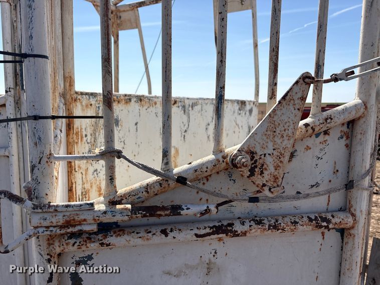 image for item EU0427 Horse racing stalls 