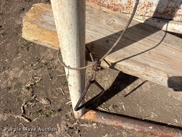 image for item EU0427 Horse racing stalls 