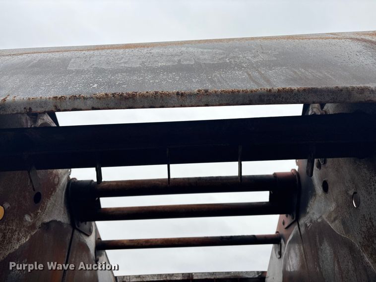 image for item EV2796 Vermeer round baler