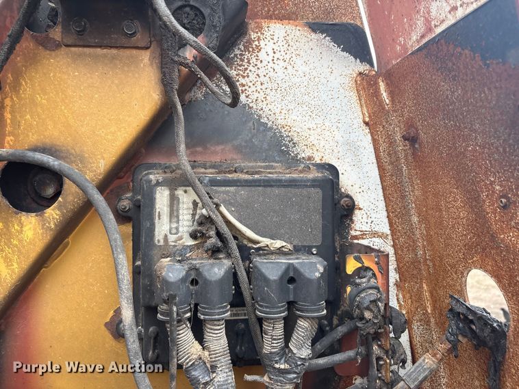 image for item EV2796 Vermeer round baler