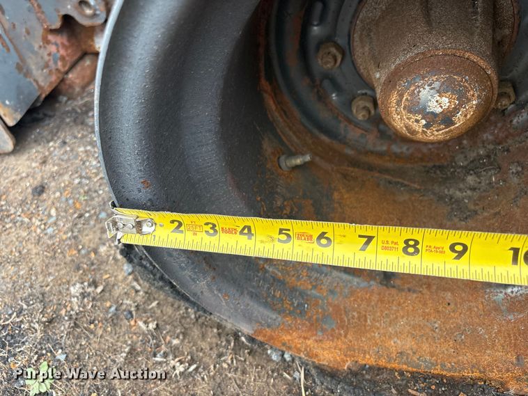 image for item EV2796 Vermeer round baler