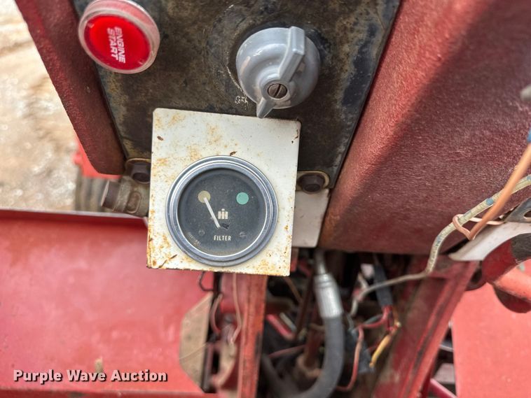 image for item EV2835 1967 International 806 tractor