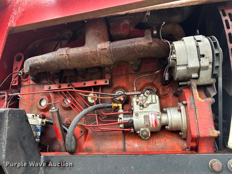 image for item EV2835 1967 International 806 tractor