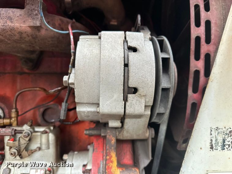 image for item EV2835 1967 International 806 tractor