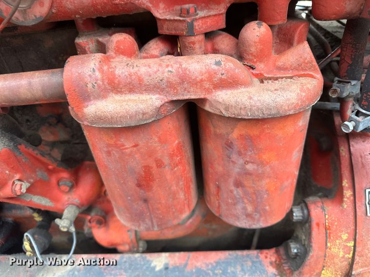 image for item EV2835 1967 International 806 tractor