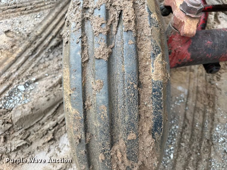 image for item EV2835 1967 International 806 tractor