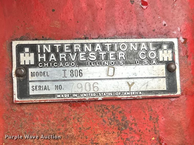image for item EV2835 1967 International 806 tractor