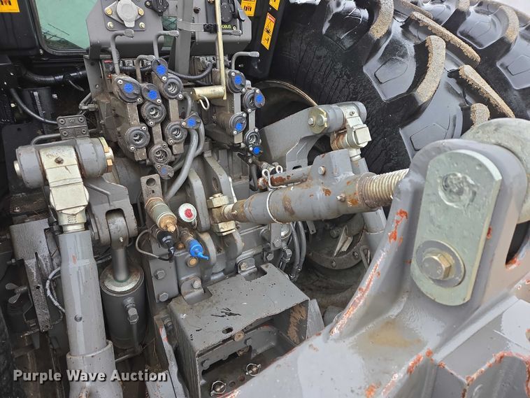 image for item EV5555 2012 Challenger MT655D MFWD tractor