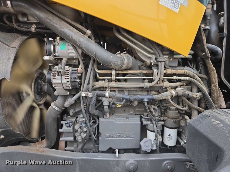 image for item EV5555 2012 Challenger MT655D MFWD tractor