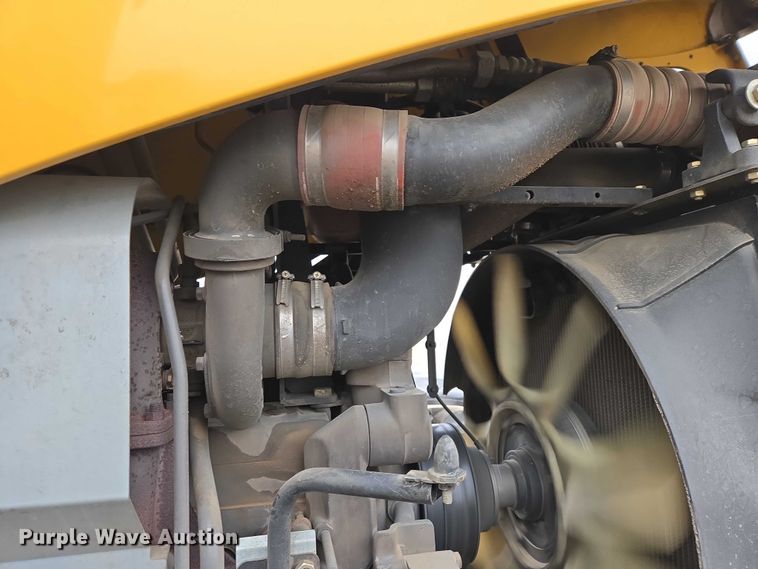 image for item EV5555 2012 Challenger MT655D MFWD tractor