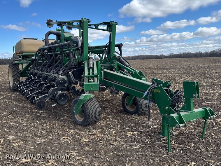 image for item FB0945 2015 Great Plains YP-1225A planter