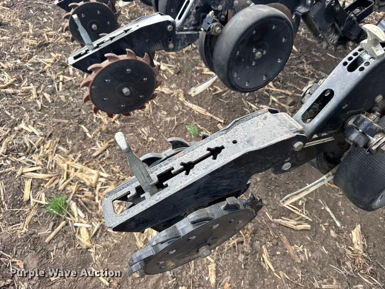 image for item FB0945 2015 Great Plains YP-1225A planter