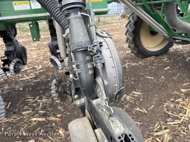 image for item FB0945 2015 Great Plains YP-1225A planter