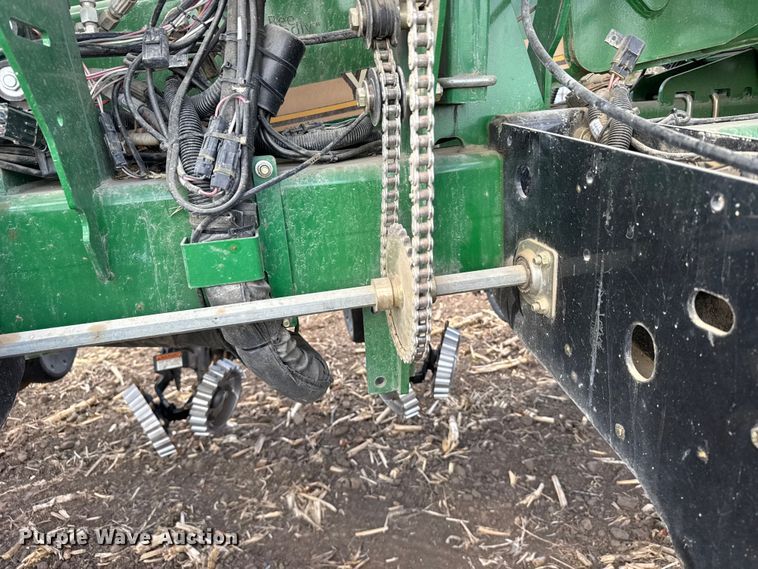 image for item FB0945 2015 Great Plains YP-1225A planter