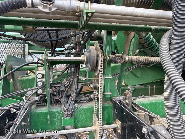 image for item FB0945 2015 Great Plains YP-1225A planter