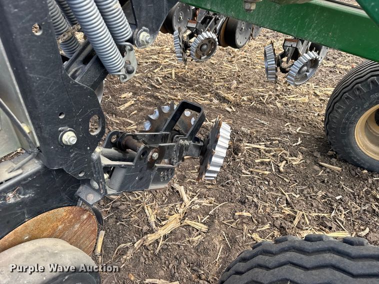 image for item FB0945 2015 Great Plains YP-1225A planter