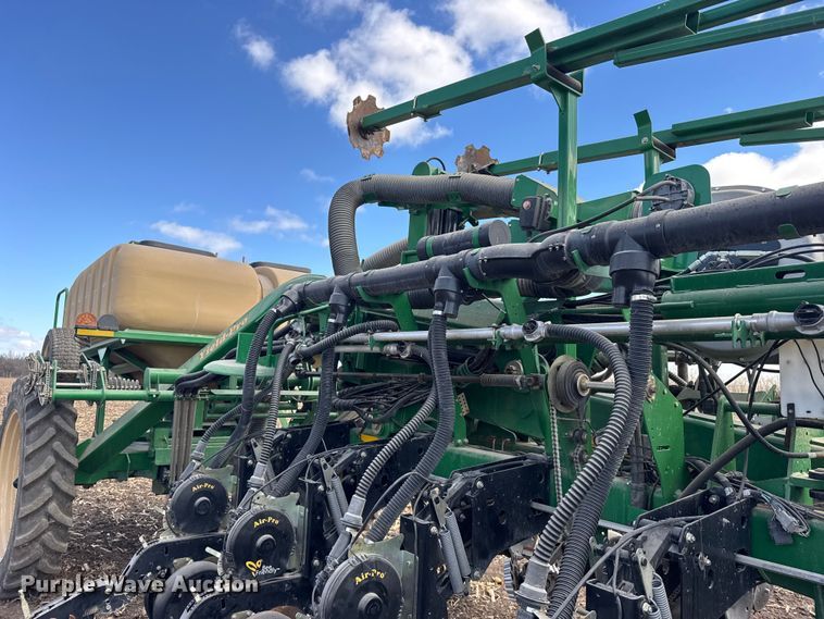 image for item FB0945 2015 Great Plains YP-1225A planter