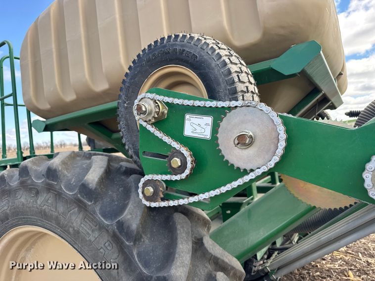 image for item FB0945 2015 Great Plains YP-1225A planter