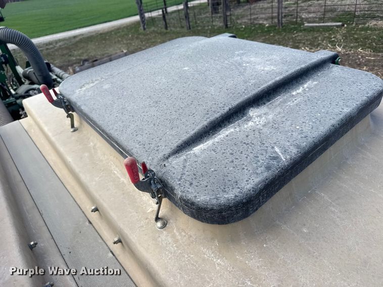 image for item FB0945 2015 Great Plains YP-1225A planter