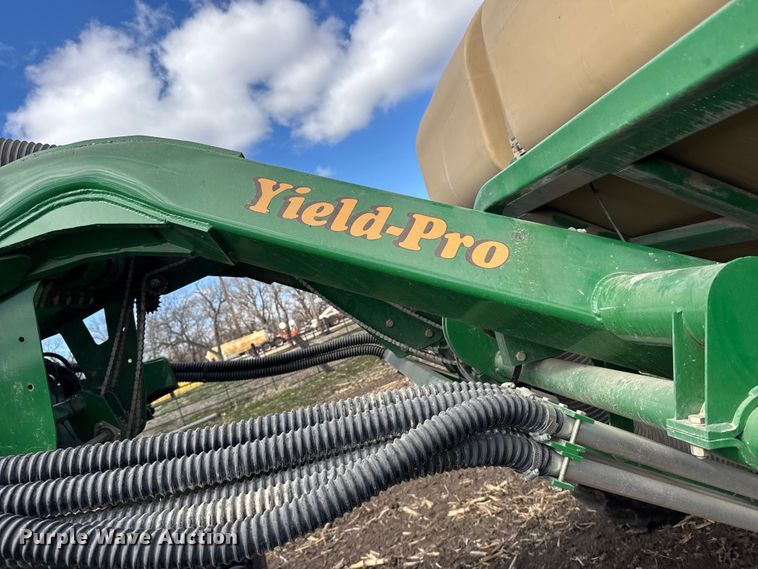 image for item FB0945 2015 Great Plains YP-1225A planter