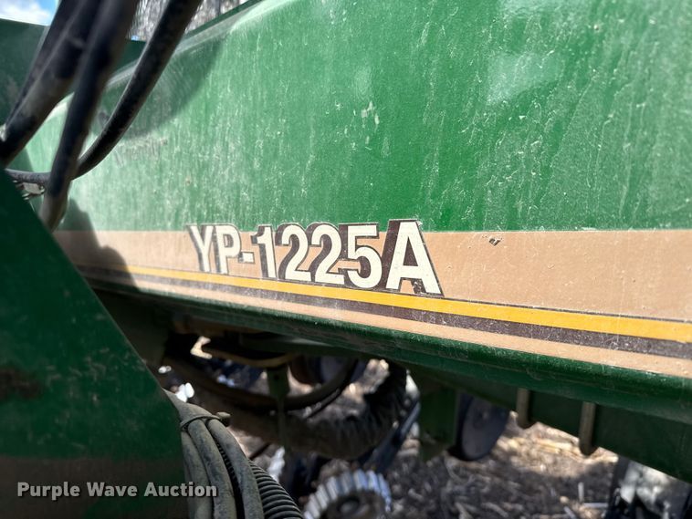 image for item FB0945 2015 Great Plains YP-1225A planter