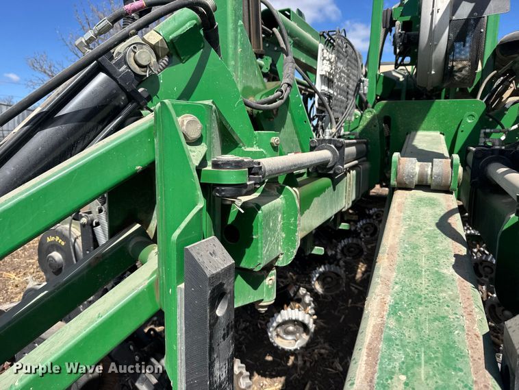 image for item FB0945 2015 Great Plains YP-1225A planter