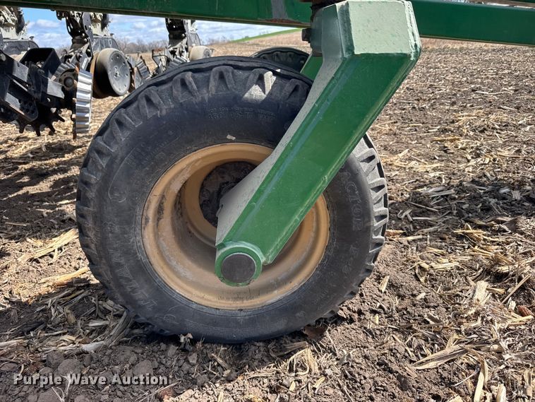 image for item FB0945 2015 Great Plains YP-1225A planter