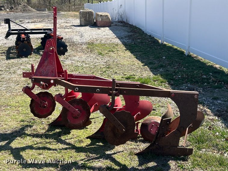 image for item FC5164 Ford three bottom plow